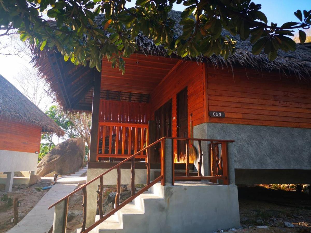 Koh Tao Relax Freedom Beach Resort Bagian luar foto